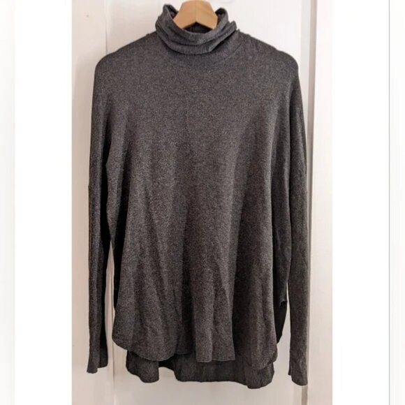 Kit and Ace | Burrow Brushed Cashmere Blend Turtleneck In Grey - Picture 4 of 12